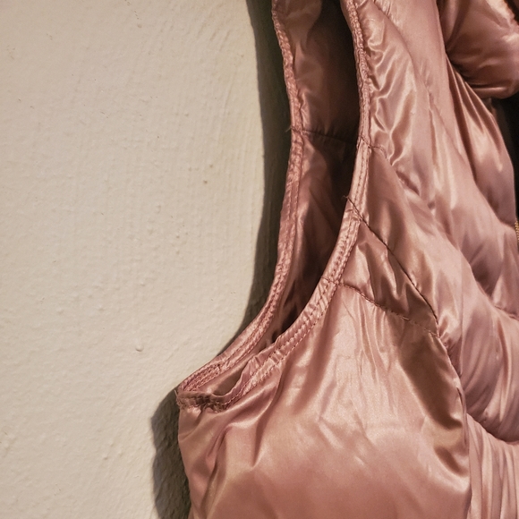 Calvin Klein Women's Mauve Puffer Collared Zip-up Vest Size Large - Picture 4 of 15